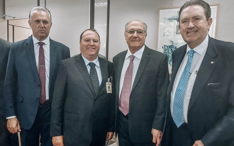 Em reunião com o vice-presidente Geraldo Alckmin, prefeito Tolardo reivindica marginais de acesso a Borda do Campo
