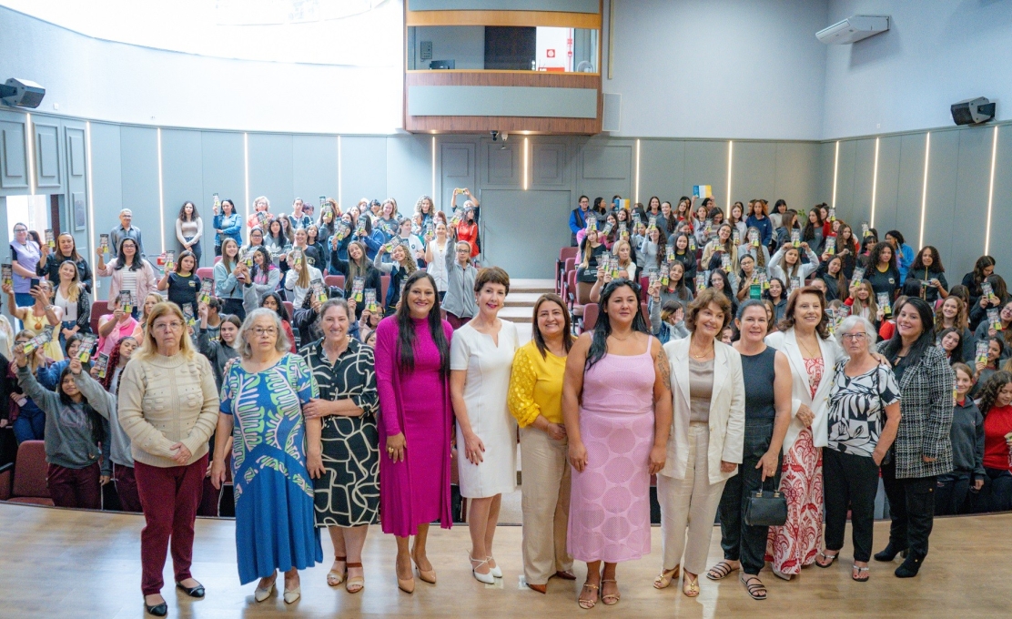 Evento alusivo à conquista do voto feminino no Brasil relembra luta e fomenta espaço da mulher na política