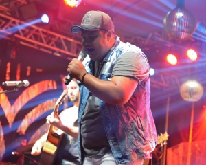 jeann-e-julio-1-.jpg