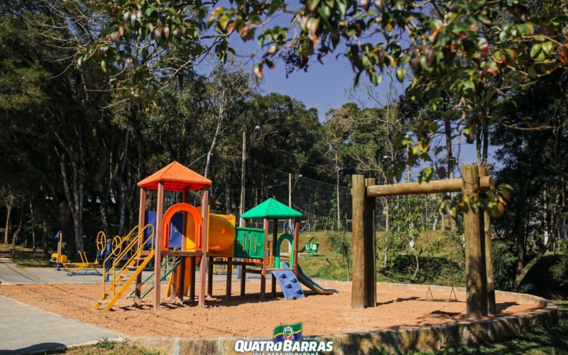 Prefeitura de Quatro Barras acelera plano de revitalização de espaços esportivos e de lazer