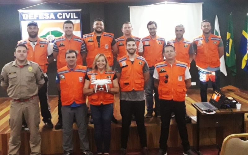 Defesa Civil, GM, Bombeiros e servidores participam de capacitação para uso de drone