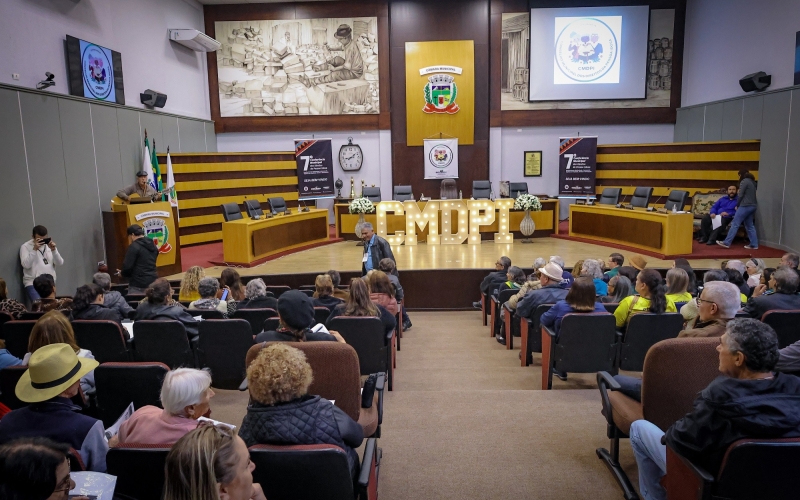 Envelhecer com qualidade: pauta é debatida durante 7ª Conferência Municipal dos Direitos da Pessoa Idosa
