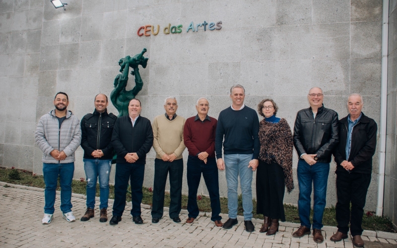 Com apresentações culturais e presença maciça de artistas, CEU das Artes na Borda do Campo é inaugurado