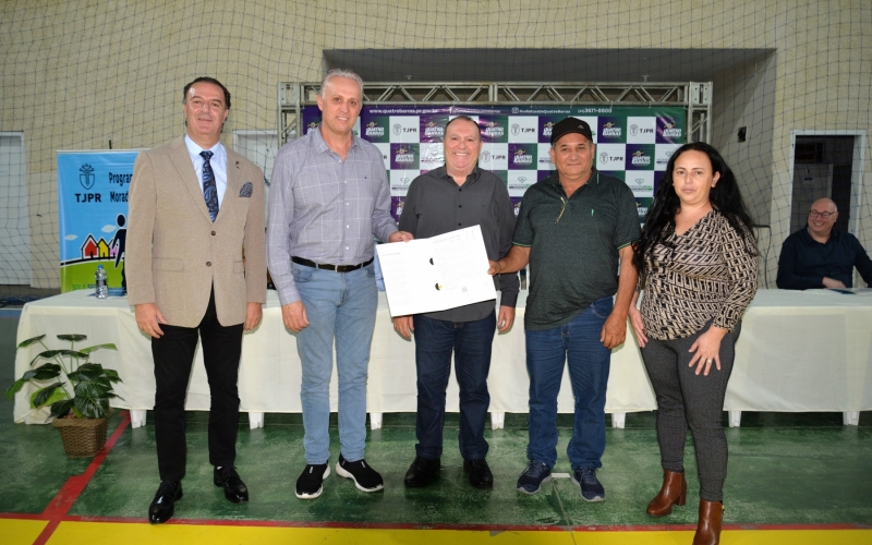 Programa Moradia Legal entrega mais 160 registros de imóveis a famílias do município