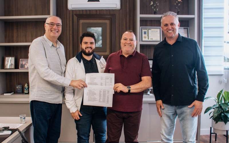 Tolardo anuncia R$ 40 milhões em pacote de obras até 2024