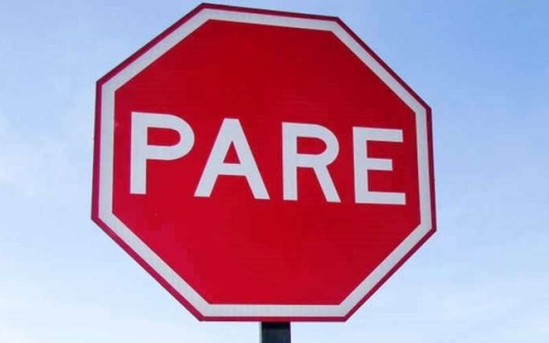 QBTRAN inicia revitalização e substituição de placas de sinalização viária