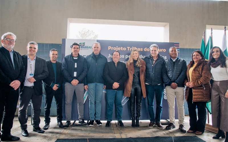 Quatro Barras lança Programa Trilhas do Futuro, uma parceria inédita com o SESI para educação em tempo integral 