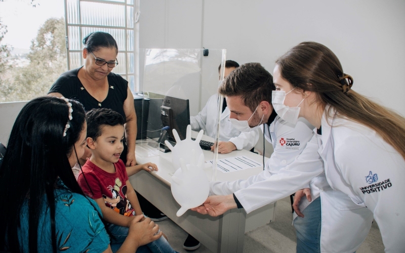 Parcerias com universidades e instituições agregam qualidade e oferta de consultas médicas
