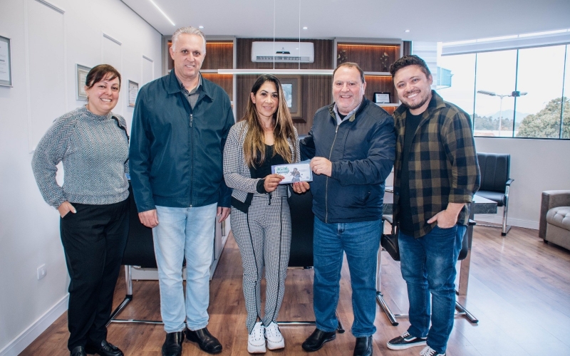 Ganhadora de moto da Campanha IPTU Premiado comemora prêmio: “eu não esperava”
