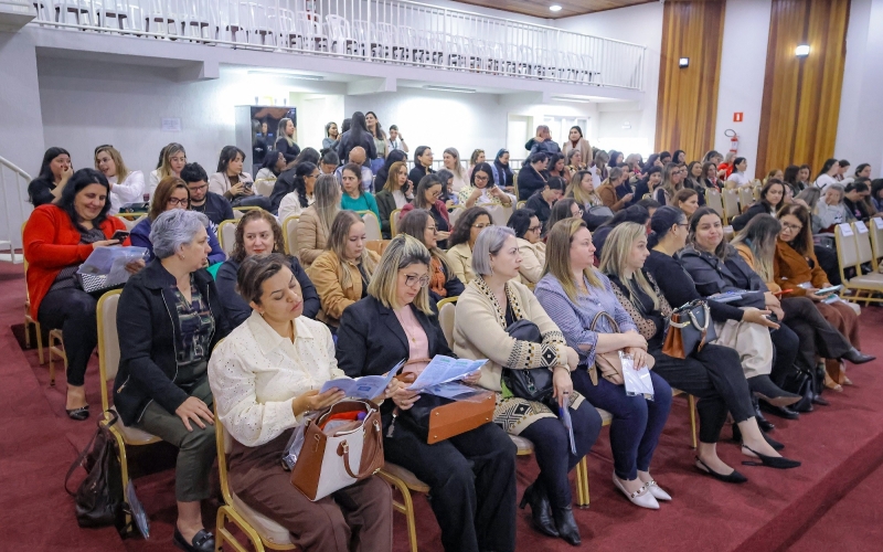 Quatro Barras recebe 14 municípios da RMC em Seminário de Práticas da Educação