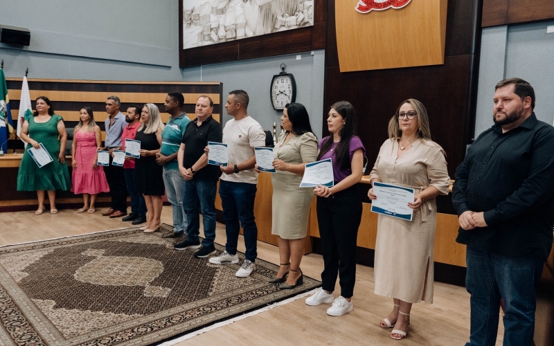 Conselheiros tutelares de Quatro Barras são empossados