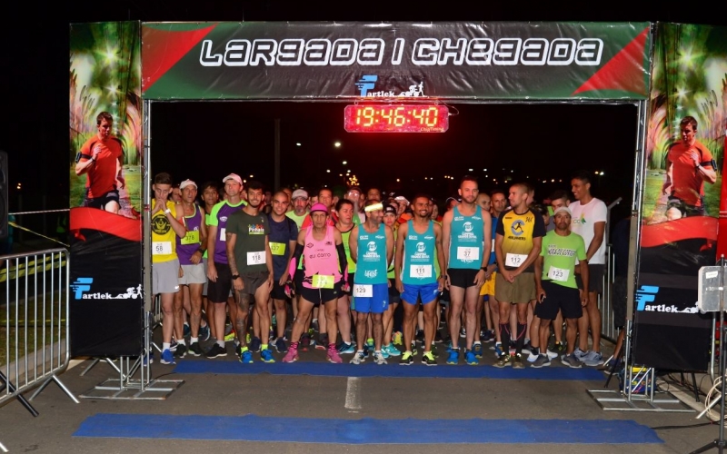 CORRIDA NOTURNA DE ANIVERSÁRIO ATRAI MAIS DE 300 ATLETAS