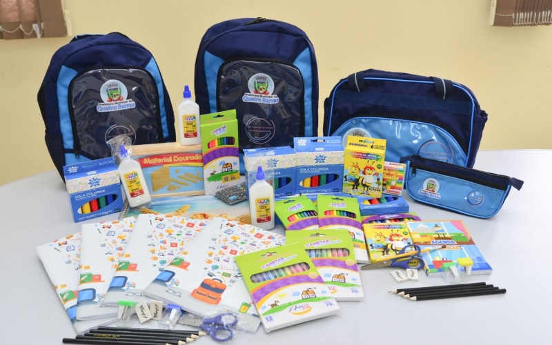 Kits escolares chegam às escolas já nos primeiros dias do ano letivo