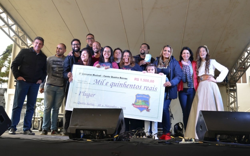 A 3ª EDIÇÃO DO FESTIVAL CANTA QUATRO BARRAS PROMOVE E DIVULGA TALENTOS LOCAIS