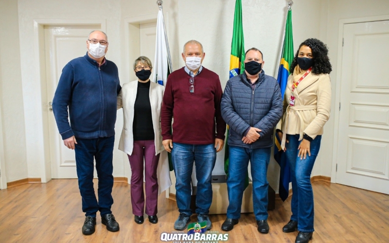 Jovens de Quatro Barras ingressam no mercado de trabalho através do Programa Menor Aprendiz