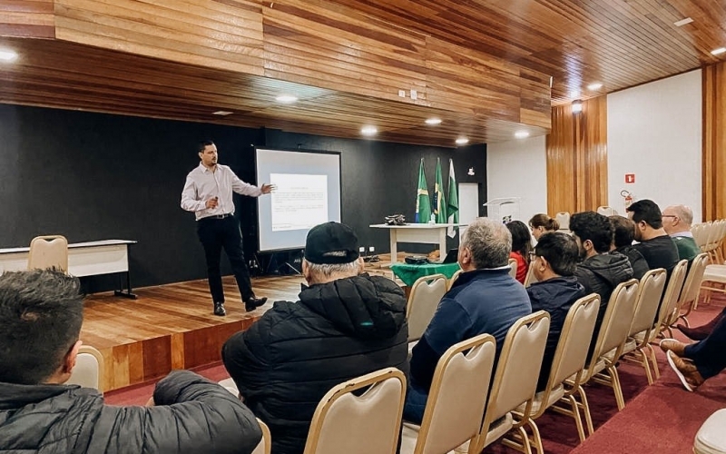 Secretários municipais participam de qualificação sobre a nova lei de licitações