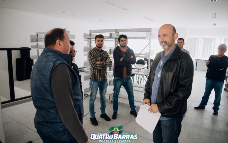 Prefeitura e Caixa vistoriam últimas etapas de instalação do CEU das Artes na Borda do Campo