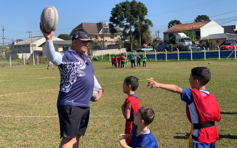 Alunos participam de Festival de Rugby Tag