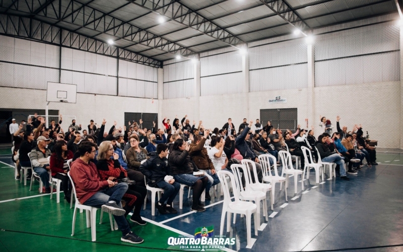 Mais de 170 moradores do Florestal acompanham apresentação do Programa Moradia Legal
