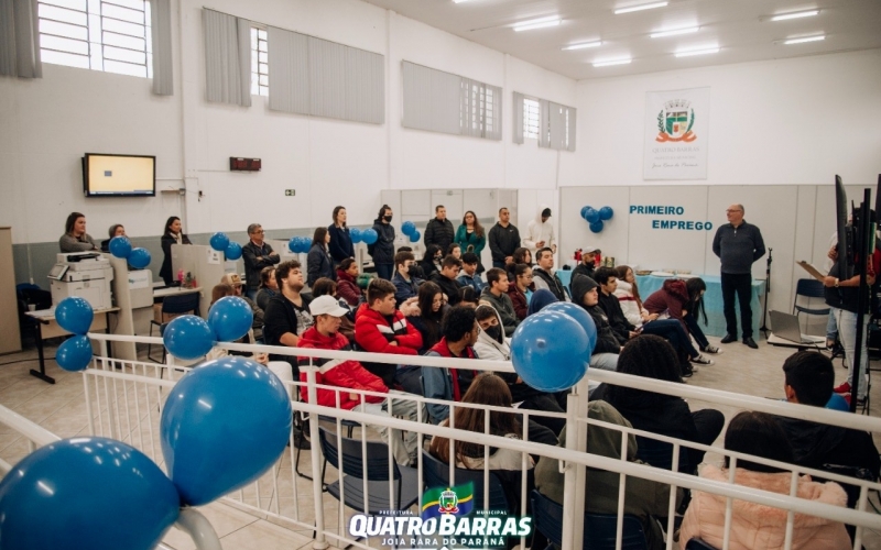 Dia do Primeiro Emprego estimula jovens a conquistarem primeira oportunidade de trabalho