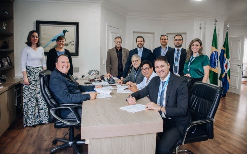 Tolardo assina contrato de R$ 20 milhões para obras de infraestrutura urbana