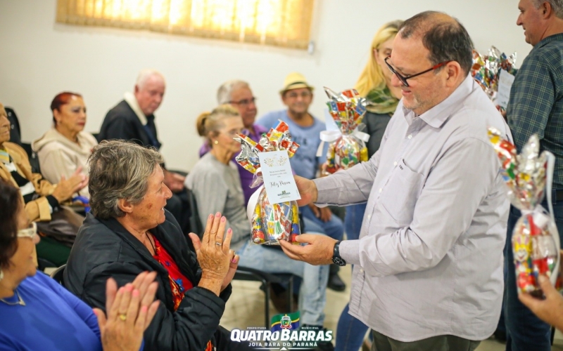 Atenção e carinho marcam celebração de Páscoa junto aos Grupos da Melhor Idade