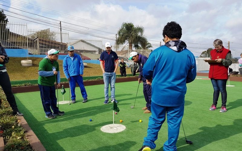 Escola Especial Joanna Valache abre o 2º Circuito Paranaense de Golf-7