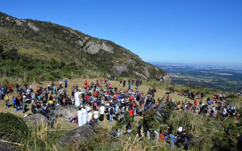 Missa da Paz será realizada no cume do Morro Samambaia, neste 1º de maio, Dia do Trabalhador