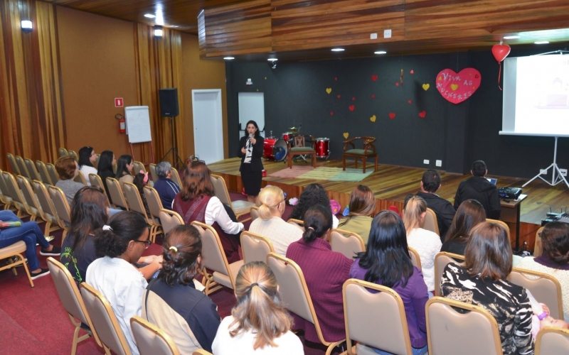 Em alusão ao Dia 8 de Março, Quatro Barras realiza evento Mais Mulher