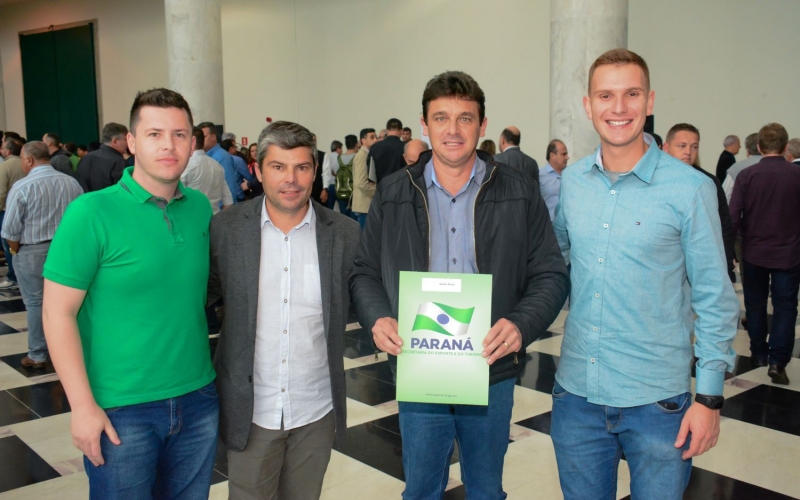 Quatro Barras adere ao Projeto Esporte para Toda Vida