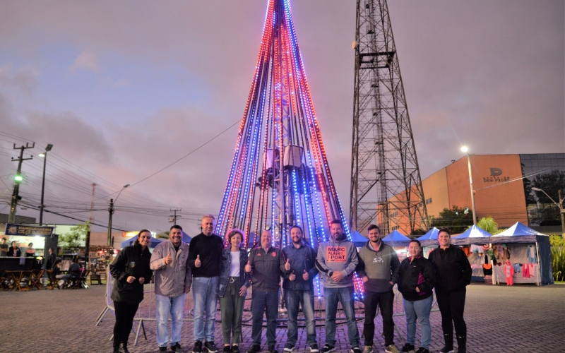 Show, feira temática e árvore encantada encerram programação de Natal 