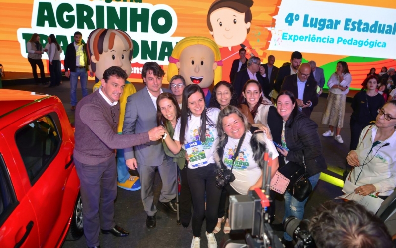 PROGRAMA AGRINHO PREMIA EXPERIÊNCIA PEDAGÓGICA DE QUATRO BARRAS