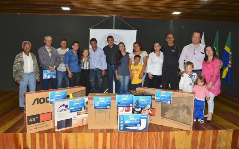 Ganhadores da Campanha IPTU Premiado de 2019 recebem prêmios