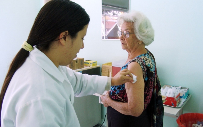 Unidades de Saúde intensificam vacinação contra Febre Amarela